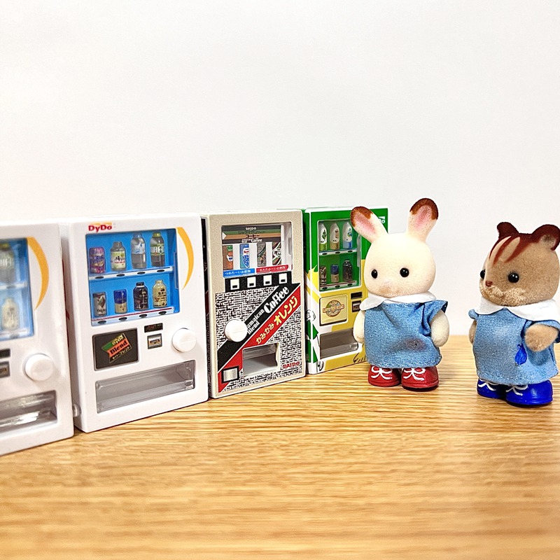 Gashapon لعبة الكبسولات المشرو - مراجعة Capsule Toy Gashapon وسعره