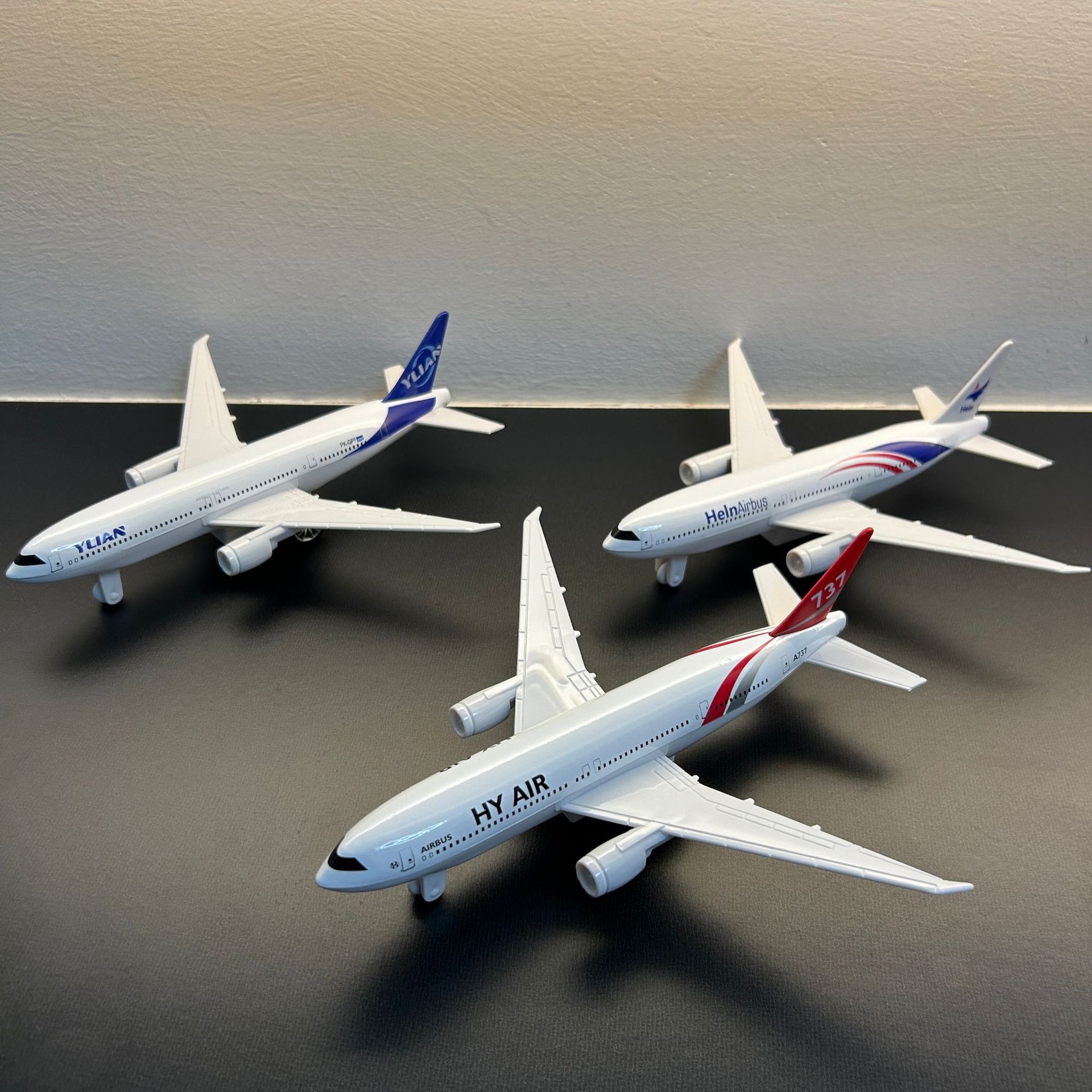 نموذج طائرة مصغر للأطفال، لعبة - مراجعة Model Airplane Plastic وسعره